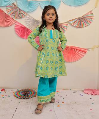 Green Garden Kurta With Pants 1
