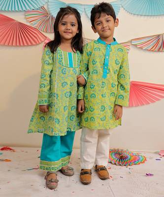 Green Garden Kurta With Pants 5