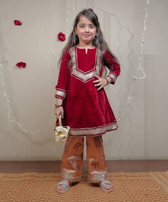 Maroon Velvet Kurta Set 1