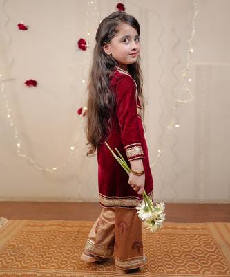 Maroon Velvet Kurta Set 2