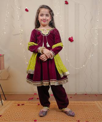 Wine Velvet Kurta Set With Dupatta 1