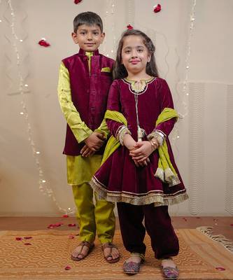 Wine Velvet Kurta Set With Dupatta 4