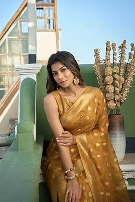 Mustard woven organza saree with blouse 4