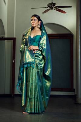 Teal woven kanchipuram silk blend saree with blouse 4
