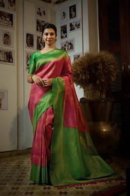 Pink woven kanchipuram silk saree with blouse 1