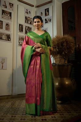 Pink woven kanchipuram silk saree with blouse 3