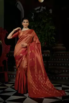 Red woven kanchipuram silk blend saree with blouse