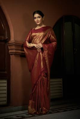 Maroon woven kanchipuram silk blend saree with blouse 3