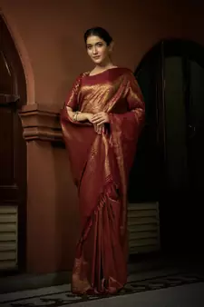 Maroon woven kanchipuram silk blend saree with blouse