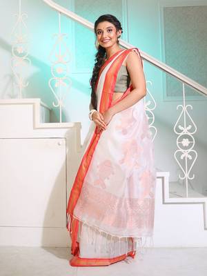 White Silk Matka Handwoven Saree With Fish Motifs 3