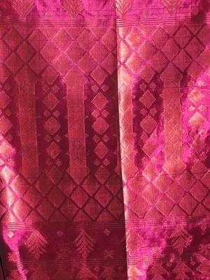 Magenta Silk Matka Handwoven Saree With Texture Designs 5