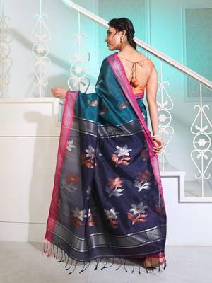 Teal Silk Matka Handwoven Saree With Flower Motifs And Contrast Pallu 4