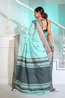 Sea Green Cotton Handspun Handwoven Saree With Woven Zari Floral Motifs And Contrast Borders
