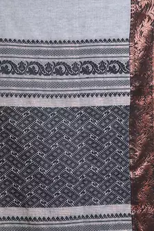 Light Grey Cotton Handspun Handwoven Saree With Woven Zari Floral Motifs And Contrast Borders