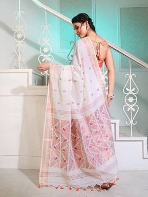 White Cotton Handspun Saree With Jamdani Designs Pallu 4