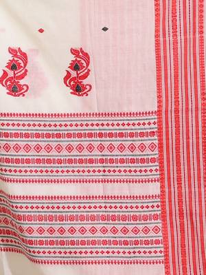 White Cotton Handwoven Saree With Texture Borders And Pallu 5