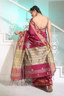 Magenta Cotton Handspun Saree With Woven Jamdani Borders