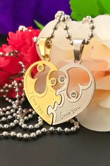 Multicolor pendants