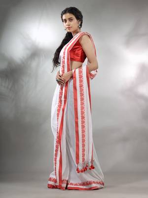 White Cotton Handwoven Saree With Woven Heart Borders 3
