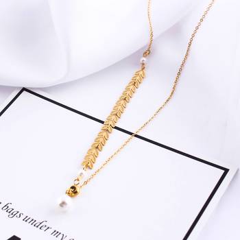 Gold na necklaces 1