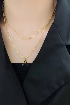 Gold na necklaces