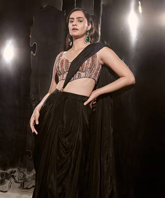 Black Embroidered Pre-Draped Saree Set With Corset Blouse 3