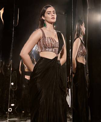 Black Embroidered Pre-Draped Saree Set With Corset Blouse 4