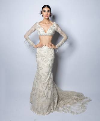 Argent White Fitted Trail Skirt Set 1