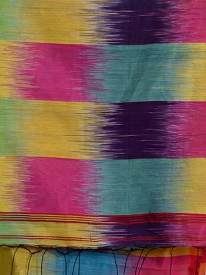 White Cotton Blend Handwoven Saree With Ikkat Pattern 5