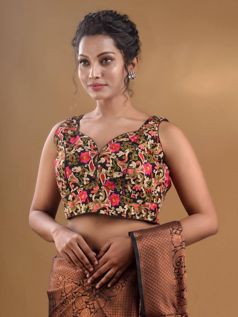 Black Georgette Sleeveless Blouse With Floral Embroidery And Sequins Free Size