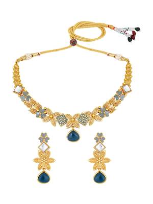 Gold Toned Kundan Jewellery Set 3