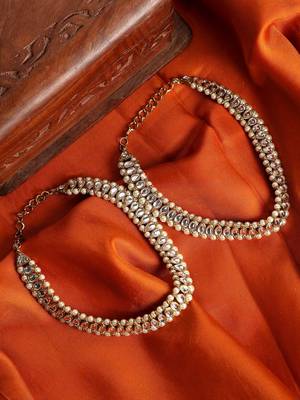 Styylo Fashion Traditional Gold Plated Kundan Pearl Bridal Wear Anklet 1