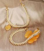 Styylo Fashion Traditional Gold Plated Pearl and Stone Studded Bridal Anklet/ Payal