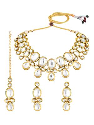 Gold Toned Kundan Jewellery Set 3