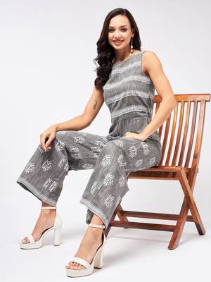 Grey embroidered cotton indowestern 5
