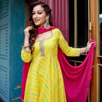 Women's Rayon INDI Stripes Leheriya Printed Flared Anarkali Kurti With Pant & Nazmin Dupatta Set 5