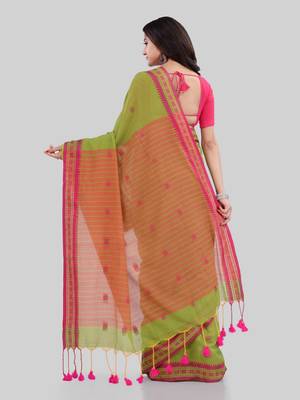 Green woven cotton saree with blouse 3