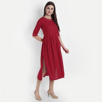 Red plain viscose kurtas-and-kurtis 3