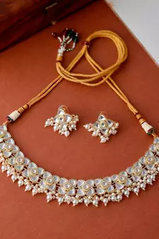 Gold Plated & Kundan Studded Choker Necklace Set