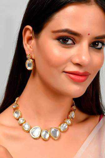 Women Gold Plated Kundan Studded Choker Necklace Set