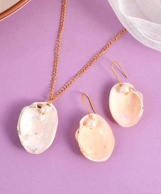 Gold Plated Pendant Necklace Set 2