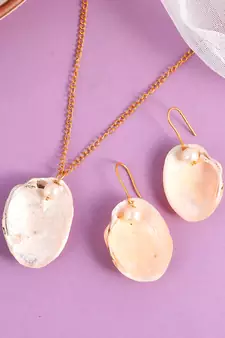 Gold Plated Pendant Necklace Set