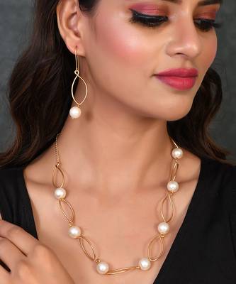 Gold Toned Pearl Western Necklace Set 1