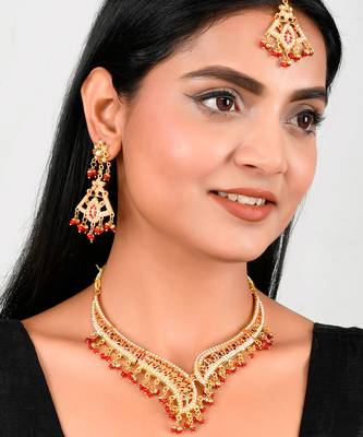 Gold Plated Ethnic Traditional Necklace Set With Maang Tikka 1