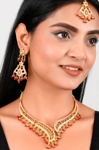 Gold Plated Ethnic Traditional Necklace Set With Maang Tikka
