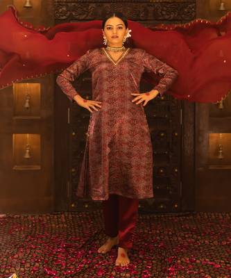 Red Embroidered Kurta Set 1
