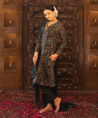 Emerald Green Viscose Kurta Set 1