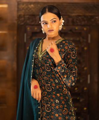 Emerald Green Viscose Kurta Set 2