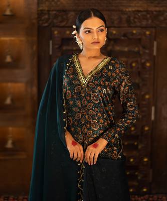 Emerald Green Viscose Kurta Set 3
