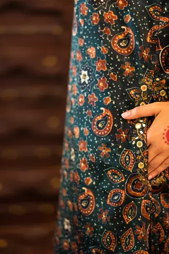 Emerald Green Viscose Kurta Set